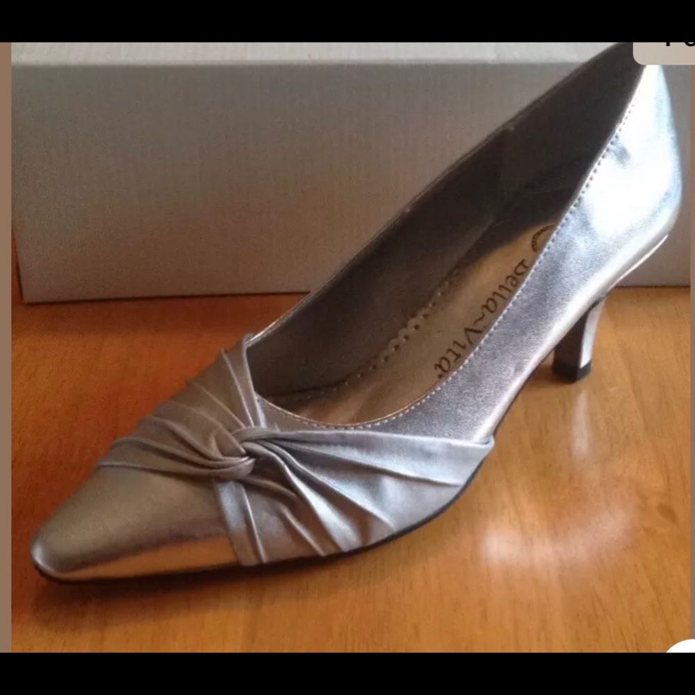 Women’s Bella Vita Kitten Heels Shoes sz 5m New